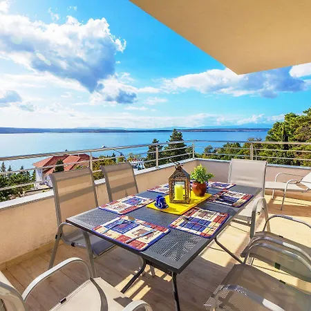Helles 100 Meter Zum Strand Apartment Crikvenica
