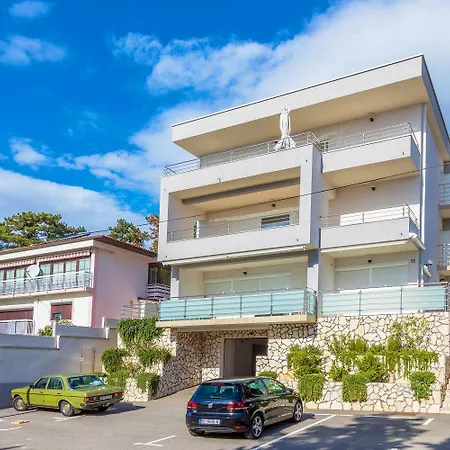 Helles 100 Meter Zum Strand Apartment Crikvenica